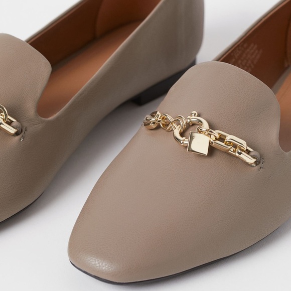 H&M taupe flats
